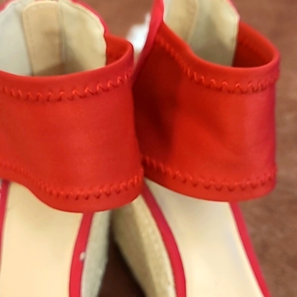 ⭐ Red Wedge Espadrilles / Heels With Zipper and Stretch Ankle Support Size 6 - Picture 10 of 10